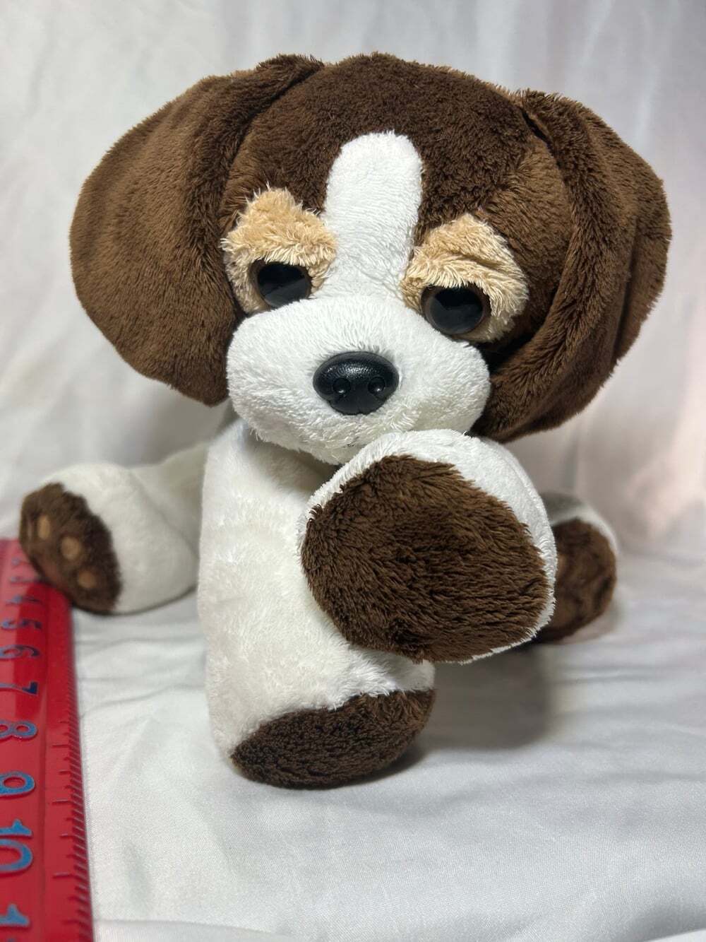GUND Woofi 046900 Beagle Floppy plush puppy dog “Precious are The Feet …” on ear